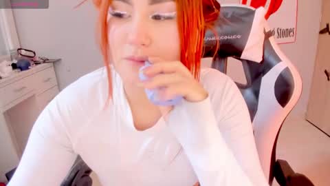 Snapshot of evva_foxxy chatting on 01-07-25, 04:59 evva_foxxy online show from 01-07-25, 04:59