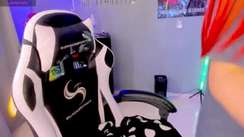 Snapshot of evva_foxxy chatting on 02-10-25, 12:39 evva_foxxy online show from 02-10-25, 12:39