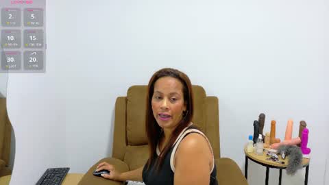 evvaa_moon online show from 06-10-26, 12:37