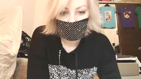 Catwoman online show from 02-09-26, 11:09