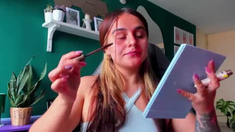 Snapshot of evy_orange1 chatting on 04-24-26, 04:42 EVY online show from 04-24-26, 04:42