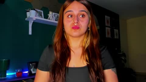 Snapshot of evy_orange1 chatting on 05-05-26, 11:57 EVY online show from 05-05-26, 11:57