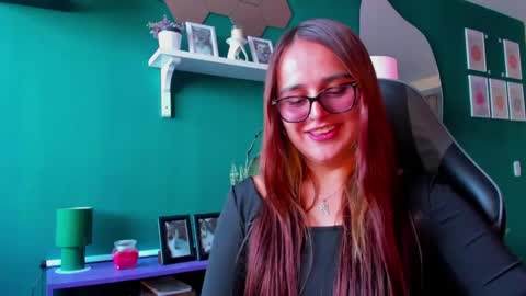 Snapshot of evy_orange1 chatting on 05-14-26, 06:37 EVY online show from 05-14-26, 06:37