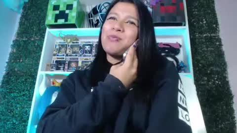 Im Evy online show from 07-22-26, 06:11