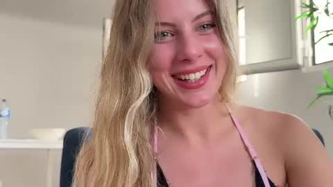 Evy online show from 07-05-26, 04:47