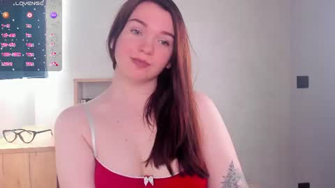 Snapshot of ewajackson chatting on 07-03-26, 06:42 Eva online show from 07-03-26, 06:42