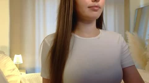 Snapshot of exclusivetopmodel chatting on 06-07-26, 04:00 Angel online show from 06-07-26, 04:00