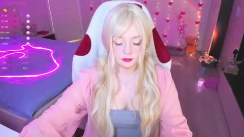  Amy  online show from 03-12-25, 09:12