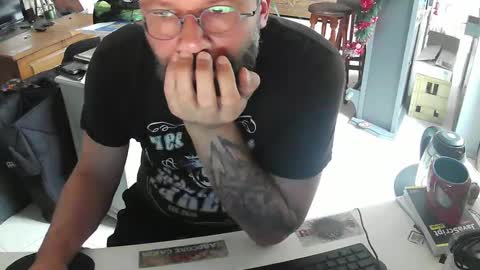 Snapshot of exibdevil chatting on 01-05-25, 03:45 Gio online show from 01-05-25, 03:45