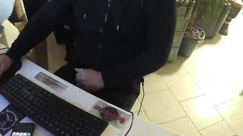 Snapshot of exibdevil chatting on 01-26-25, 05:34 Gio online show from 01-26-25, 05:34