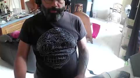 Snapshot of exibdevil chatting on 09-12-25, 03:45 Gio online show from 09-12-25, 03:45