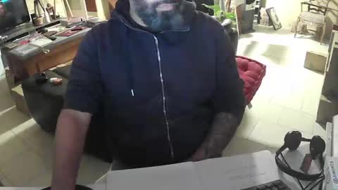 Snapshot of exibdevil chatting on 11-17-25, 10:37 Gio online show from 11-17-25, 10:37