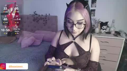 Snapshot of exodiakinky chatting on 09-27-25, 04:17 Goddess Exodia please help me reach 100 thumbs up online show from 09-27-25, 04:17