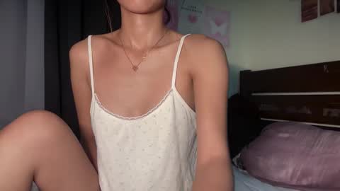 Snapshot of exoo_exoo_07 chatting on 09-14-25, 03:05 Angela online show from 09-14-25, 03:05