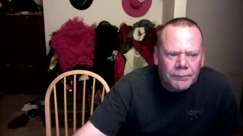 Snapshot of exordian chatting on 10-22-25, 01:50 first time online show from 10-22-25, 01:50