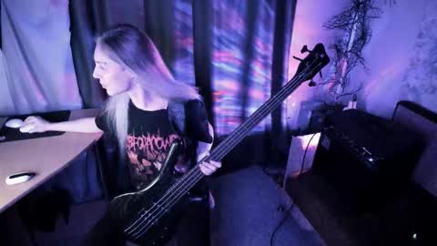 Snapshot of exorty chatting on 09-20-25, 09:16 my real name is Irene but Exo is oke too online show from 09-20-25, 09:16