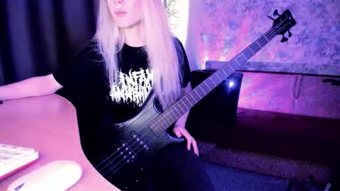 Snapshot of exorty chatting on 09-30-25, 09:47 my real name is Irene but Exo is oke too online show from 09-30-25, 09:47