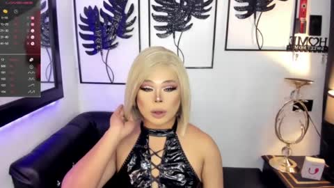 Snapshot of exotic_lindsay chatting on 05-20-26, 04:46 Lindsay online show from 05-20-26, 04:46