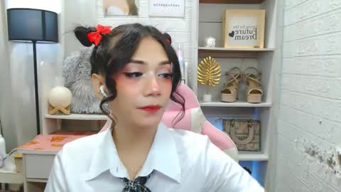 exotictssavie online show from 11-16-25, 06:35