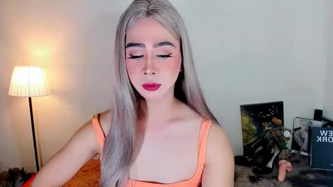 Snapshot of expensive_elise chatting on 02-17-26, 04:46 expensive_elise online show from 02-17-26, 04:46