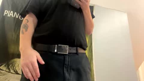 Explosivee andyy online show from 10-27-25, 10:19