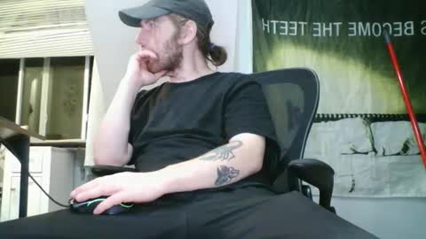 Snapshot of explosive_andyy chatting on 05-17-26, 02:09 Explosivee andyy online show from 05-17-26, 02:09