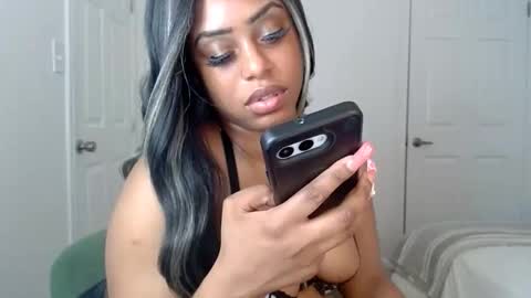 exstacybanks online show from 11-20-25, 08:41