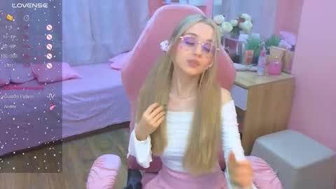 Snapshot of exxxcore_ chatting on 09-26-25, 01:15 exxxcore_ online show from 09-26-25, 01:15