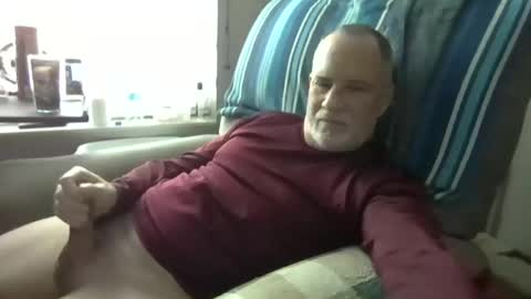 Snapshot of eyegasms2112 chatting on 02-13-26, 01:18 Edger online show from 02-13-26, 01:18