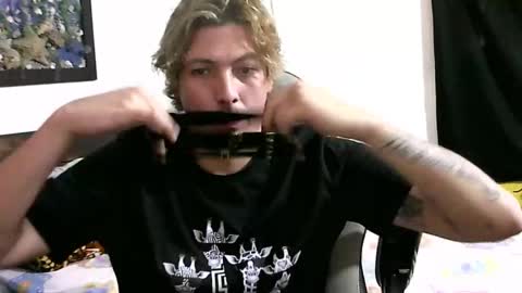 Snapshot of eyesgreenman chatting on 09-30-25, 05:40 eyesgreenman online show from 09-30-25, 05:40