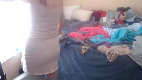 eyeswall0w online show from 09-24-25, 01:47