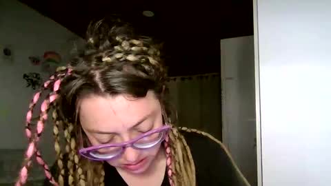 Snapshot of ezlngirl chatting on 01-19-26, 12:14 Aimee online show from 01-19-26, 12:14