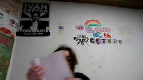 Snapshot of ezlngirl chatting on 03-16-26, 04:18 Aimee online show from 03-16-26, 04:18