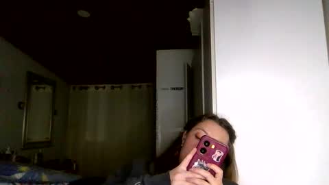 Snapshot of ezlngirl chatting on 04-01-26, 05:08 Aimee online show from 04-01-26, 05:08