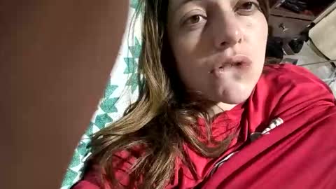 Snapshot of ezlngirl chatting on 04-06-26, 12:41 Aimee online show from 04-06-26, 12:41