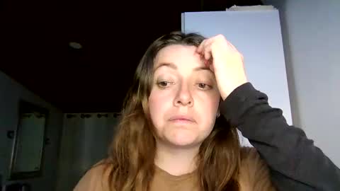 Snapshot of ezlngirl chatting on 04-21-26, 02:37 Aimee online show from 04-21-26, 02:37