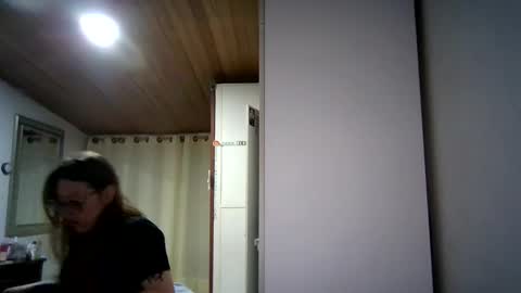 Snapshot of ezlngirl chatting on 04-27-26, 04:21 Aimee online show from 04-27-26, 04:21