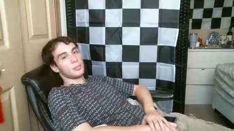 Ezra Naamah online show from 02-11-25, 04:56