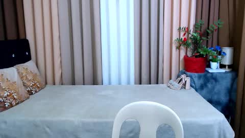 UR SWEET EZRA online show from 01-17-25, 05:08