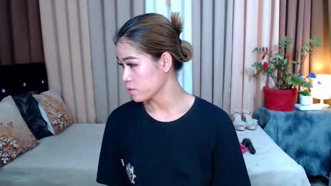 UR SWEET EZRA online show from 01-26-25, 06:49