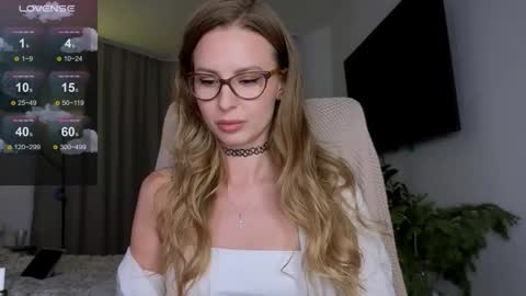  if you dont have fansly account yet use this link to registration    online show from 01-09-26, 02:42