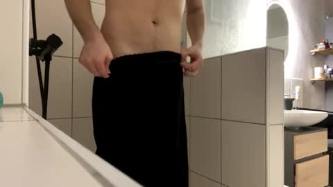 Snapshot of fabian_196 chatting on 12-07-24, 09:33 Call me bitch online show from 12-07-24, 09:33