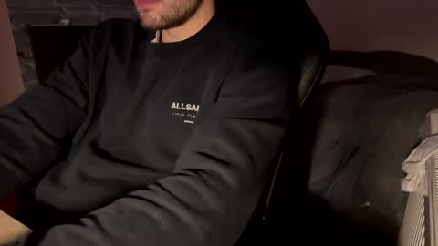 Snapshot of fabian_196 chatting on 12-16-24, 04:49 Call me bitch online show from 12-16-24, 04:49