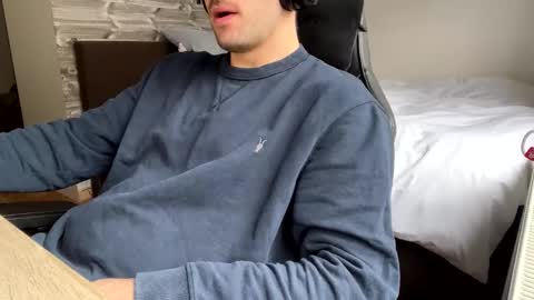 Snapshot of fabian_196 chatting on 12-25-24, 10:50 Call me bitch online show from 12-25-24, 10:50