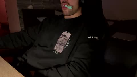 Snapshot of fabian_196 chatting on 01-15-25, 07:23 Call me bitch online show from 01-15-25, 07:23