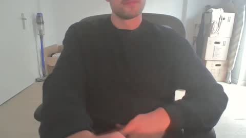 Snapshot of fabian_196 chatting on 09-13-25, 05:02 Call me bitch online show from 09-13-25, 05:02