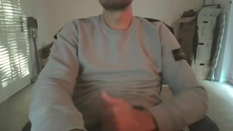 Snapshot of fabian_196 chatting on 09-18-25, 04:31 Call me bitch online show from 09-18-25, 04:31