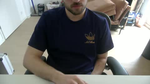 Snapshot of fabian_196 chatting on 01-08-26, 11:01 Call me bitch online show from 01-08-26, 11:01