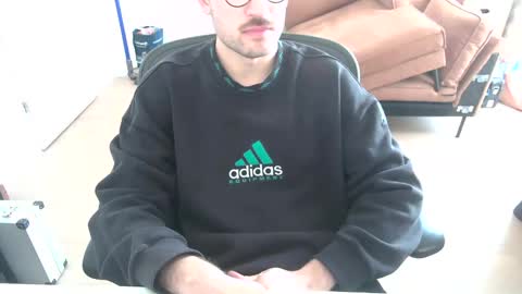 Snapshot of fabian_196 chatting on 01-11-26, 01:27 Call me bitch online show from 01-11-26, 01:27