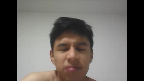 Snapshot of fabiar11 chatting on 10-04-25, 10:19 R online show from 10-04-25, 10:19